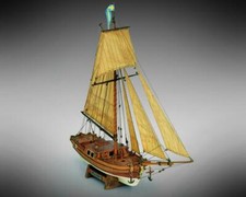 Dusek Mamoli MV33 Gretel, Bois Model Kit , Échelle 1:54