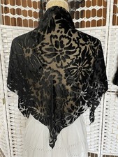 ancien petit châle mantille