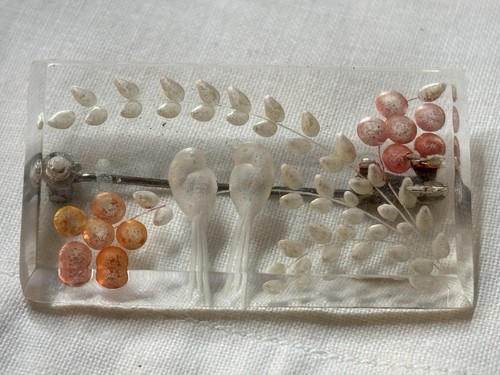 Ancienne broche lucite - ancienne,