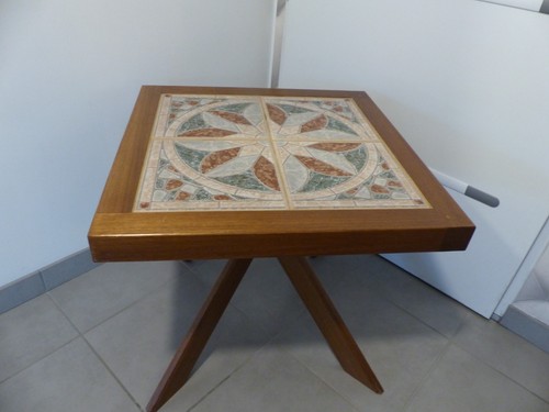 Table basse carrée vintage