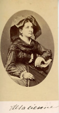 Une femme en costume traditionnel alsacien  Vintage albumen  Tirage albuminé 