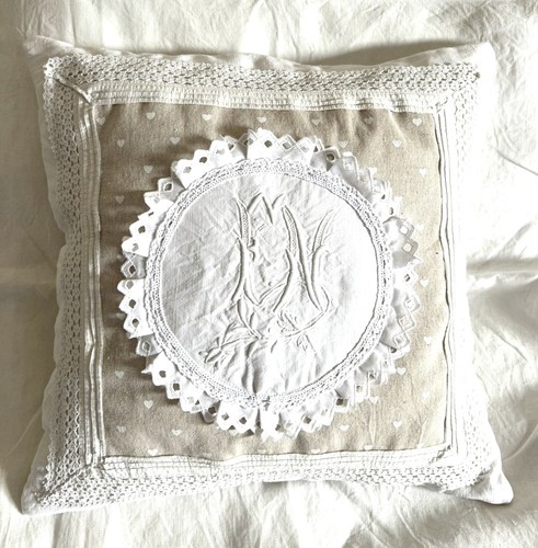 Housse coussin monogrammes - coussin, *monogrammes*