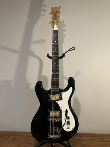 Univox flier black phase 3 - black,