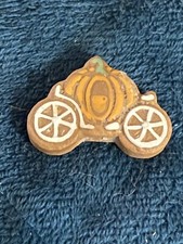 Fève Carrosse avec sa