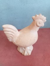 poule ou coq en terre cuite brute