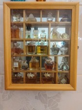 VITRINE DE MINIATURES DE