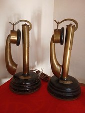 TÉLÉPHONES À CORNET