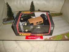 UH Universal Hobbies 1/43 -