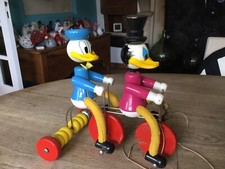 Jouet en bois Tricycle de marque  Vilac Walt Disney Années 50/60