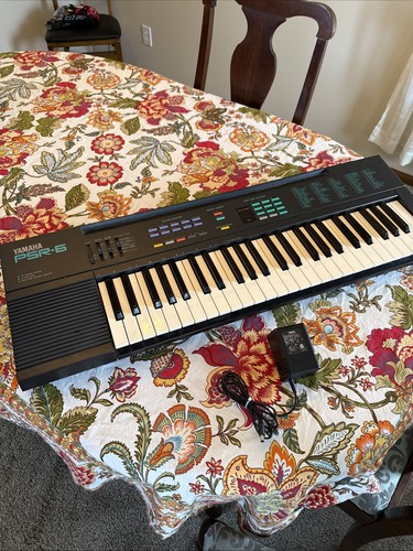 Yamaha psr portable keyboard - psr-6,