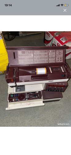 Machine coudre - machine, a