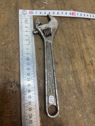 Clé old tool outil - tool, ancien
