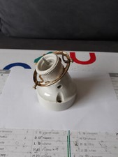 ANCIENNE APPLIQUE PORCELAINE SYSTEME A BAIONNETTE AVEC GRIFFE LAITON