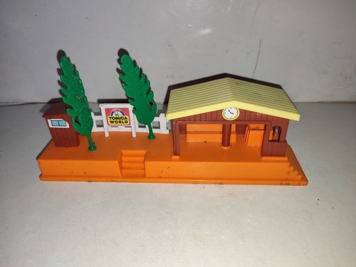 Tomica world tomy gare - world,