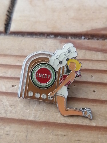 Pin pins - enamel, pin'up