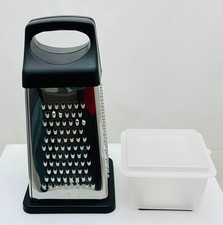 Râpe noir 4 faces inox avec bac de récupération à couvercle 22 x 10,5 cm env