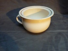 Ancien pot de chambre vers