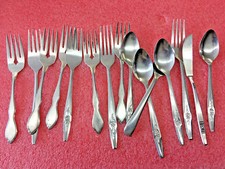 F6 lot of misc silverware