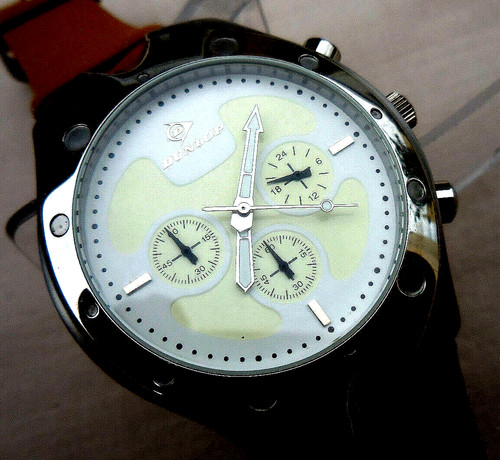 Ancienne montre dunlop - , design