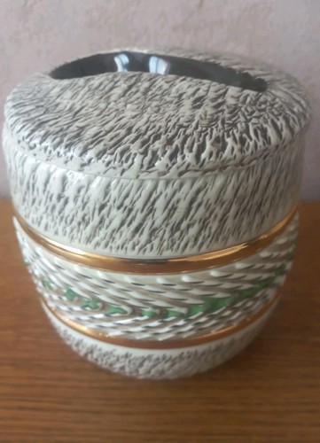 Pot tabac couvert - à,