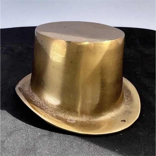 Presse papier métal chapeau - papier,