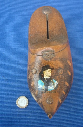 V65 grand sabot bois - v65, tirelire