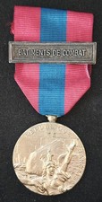Médaille Française de la Défense nationale agrafe Batiments de Combat