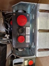 9 Boîtes A Bouton Schneider