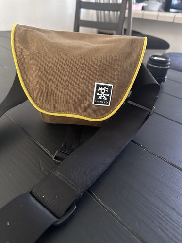 Crumpler camera carry shoulder - camera, carry/shoulder