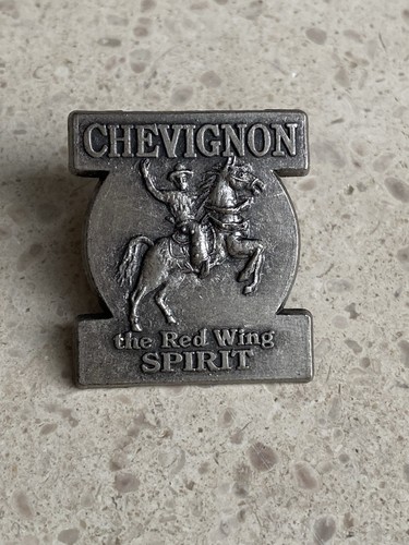 Pin chevignon the - chevignon, red