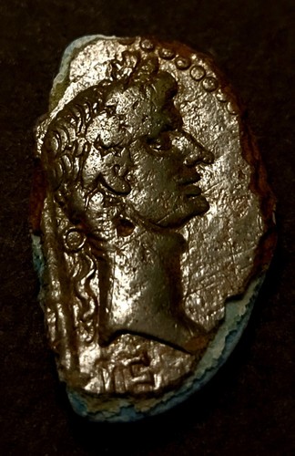 Demi nimes - demi, as