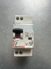 DISJONCTEUR DIFFÉRENTIEL LEGRAND AC 20A 30MA  RÉF 007864