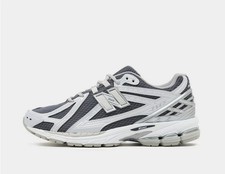 New Balance 1906R En Gris Clair Et Gris Foncé Toutes Tailles Stock Limité