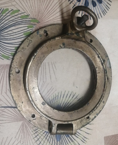 Hublot bateau ancien