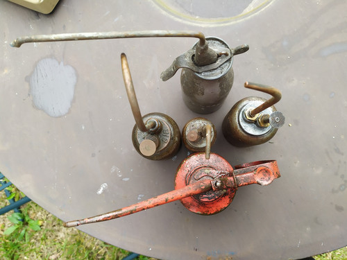 Lot burettes huile - lot,