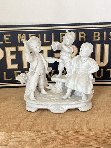 Charmante statuette ancienne - charmante,