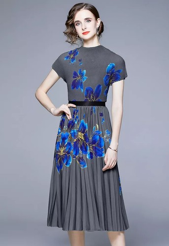 Ensemble tailleur gris jupe - tailleur,