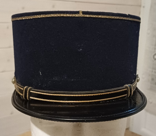 Képi militaire déterminer - militaire, À