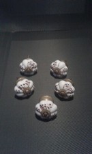 BOUTON DE MEUBLE EN PORCELAINE