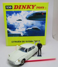AU802 BASE DINKY TOYS