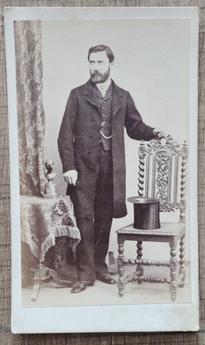 Cdv homme barbu élégant - cdv,