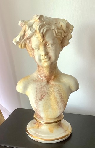 Grand buste jeune enfant - d'un,