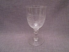 Grand verre de table ancien ciselé:15.5cm