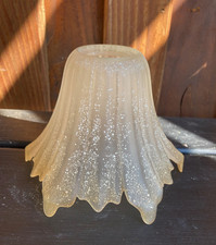 Tulipe en verre blanc dépoli