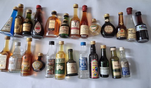 Lot mignonnettes alcool - de, 25