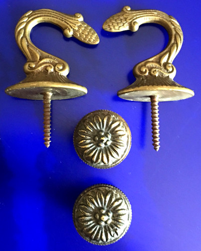 Attaches embrasses supports - embrasses,