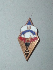Rare insigne du 18ème Régiment d' Infanterie Parachutiste de Choc