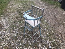 Ancienne petite chaise haute