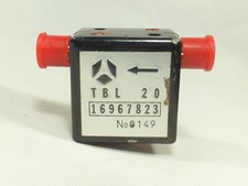 one Thomson CSF TBL 20 passband filter SMA Coaxial isolator 920 - 980 MHz, 25 W