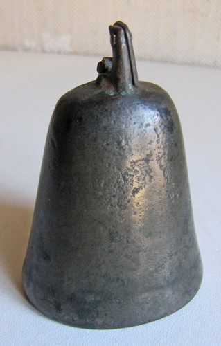 Très vieille cloche - vieille, en